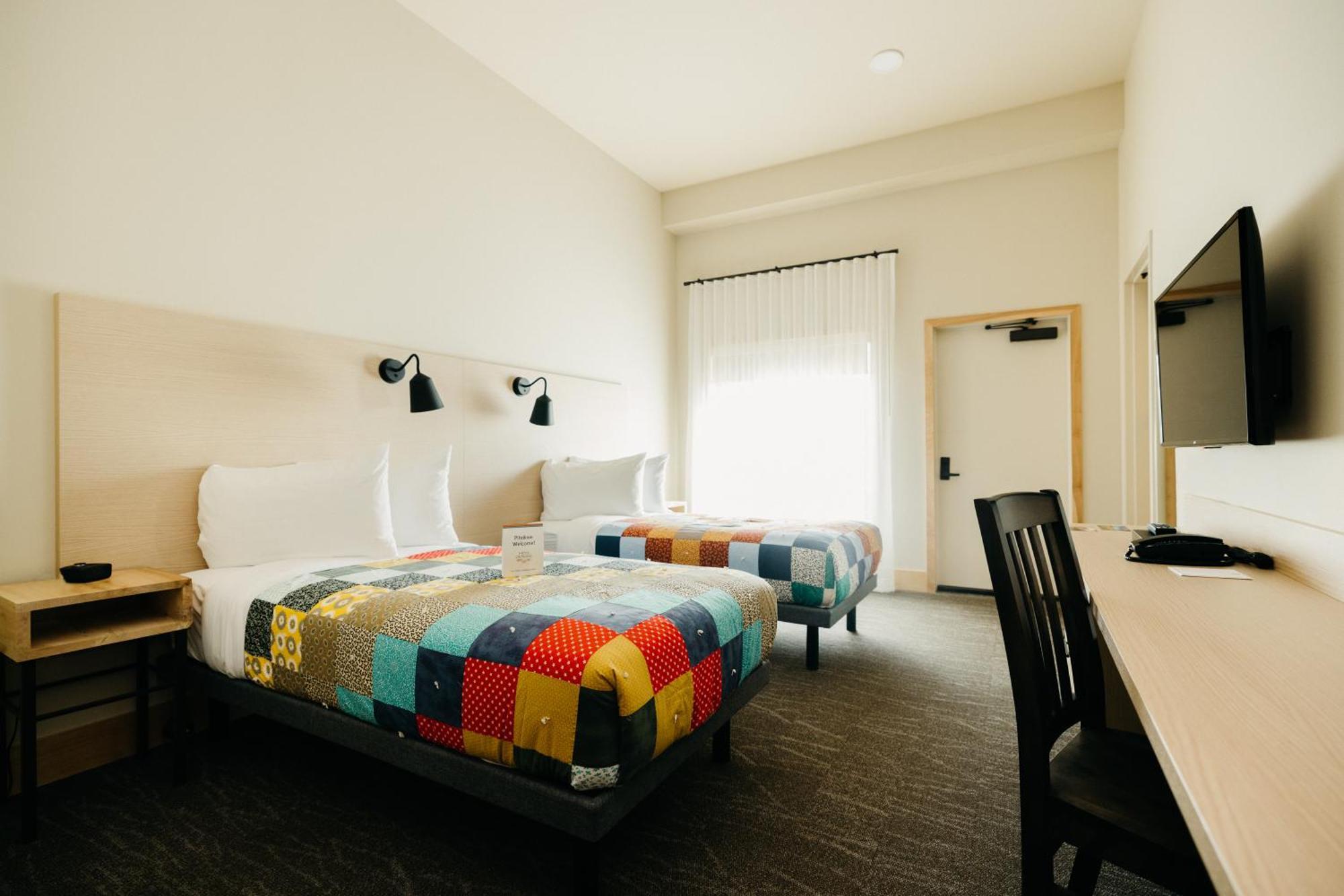 Metis Crossing Hotel Smoky Lake Buitenkant foto